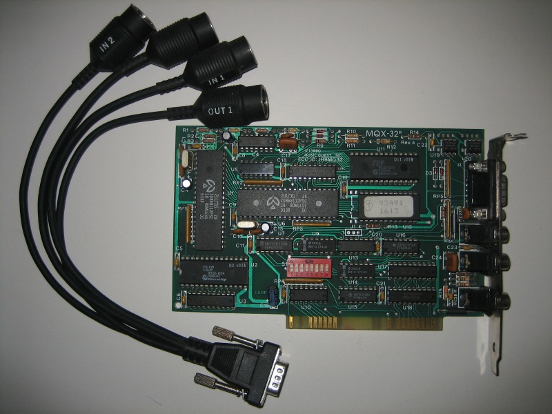 Music Quest MQX-32 with supplied MIDI cable