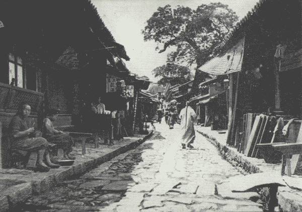 COPPER KETTLE LANE IN Y&Uuml;N-NAN-FU

Copper is supposed to be a government monopoly, yet there is always
abundance of copper here! One of the most interesting streets in all
China.
