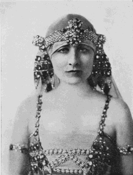 MARY GARDEN AS CL�OP�TRE from a photograph by Moffett (1919)