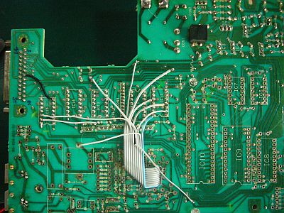 図3:本体側基板裏の結線状態 <click>→図4:前パネルのLEDの表示を流用